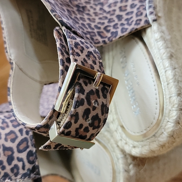 Kenneth Cole 'Olivia' Peep-Toe Espadrille Wedges - Picture 9 of 9